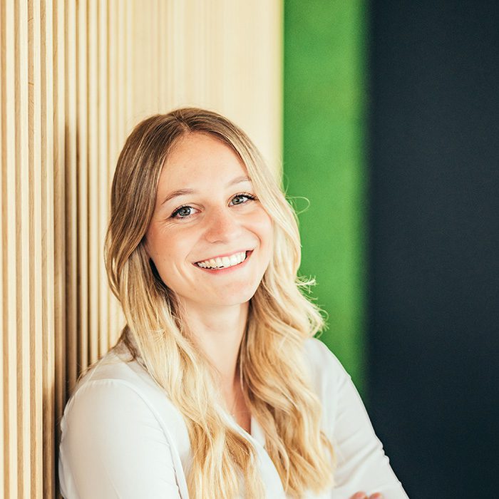 linkedin-sales-navigator-pAtA8xe_iVM-unsplash-scaled-1